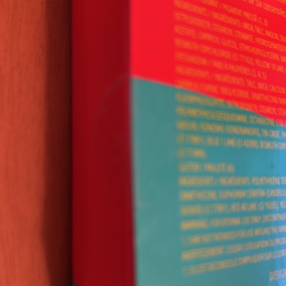 NIB Juvia’s Place I Live I Love Eyeshadow Palette + 2 eyeliners - all new - Picture 7 of 15